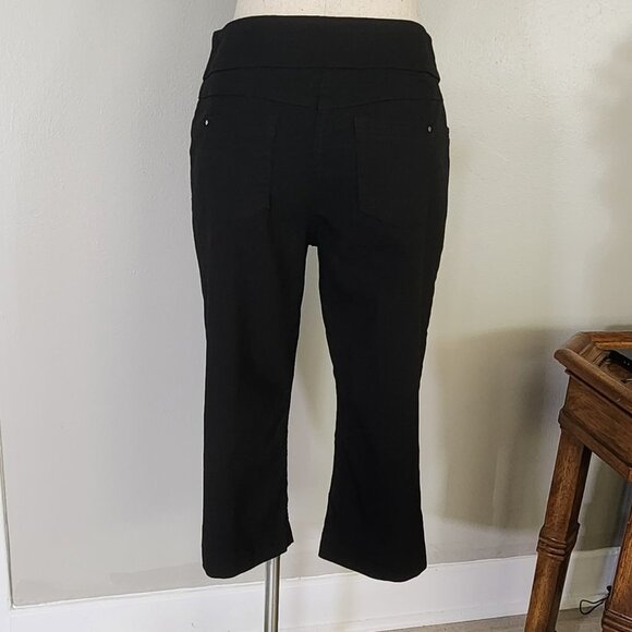 WESTBOUND PULL-ON BLK CAPRI - Picture 2 of 3